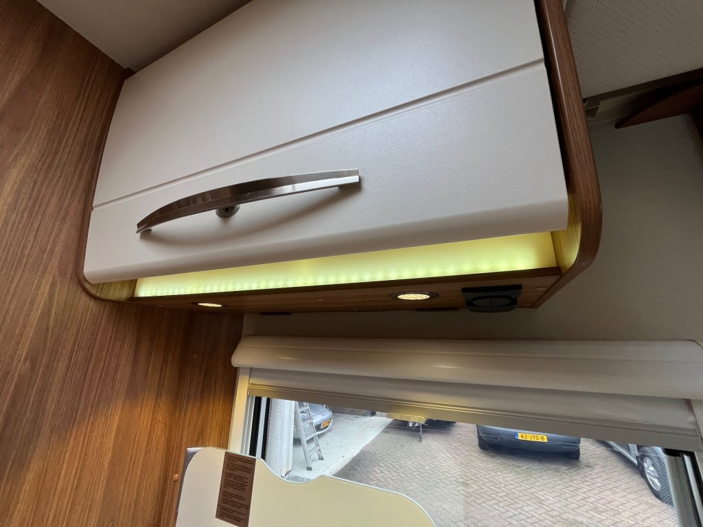 Hoofdafbeelding Carado T447 Lengtebedden Hefbed