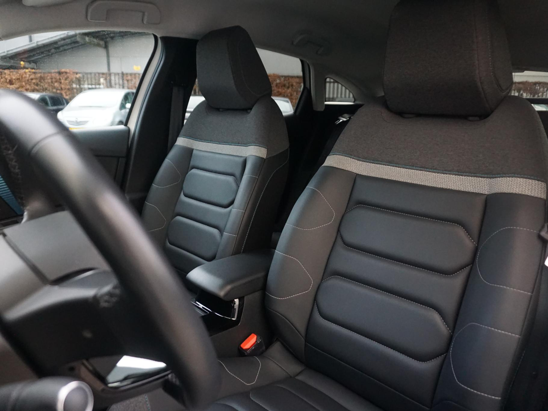 Hoofdafbeelding Citroën ë-C4