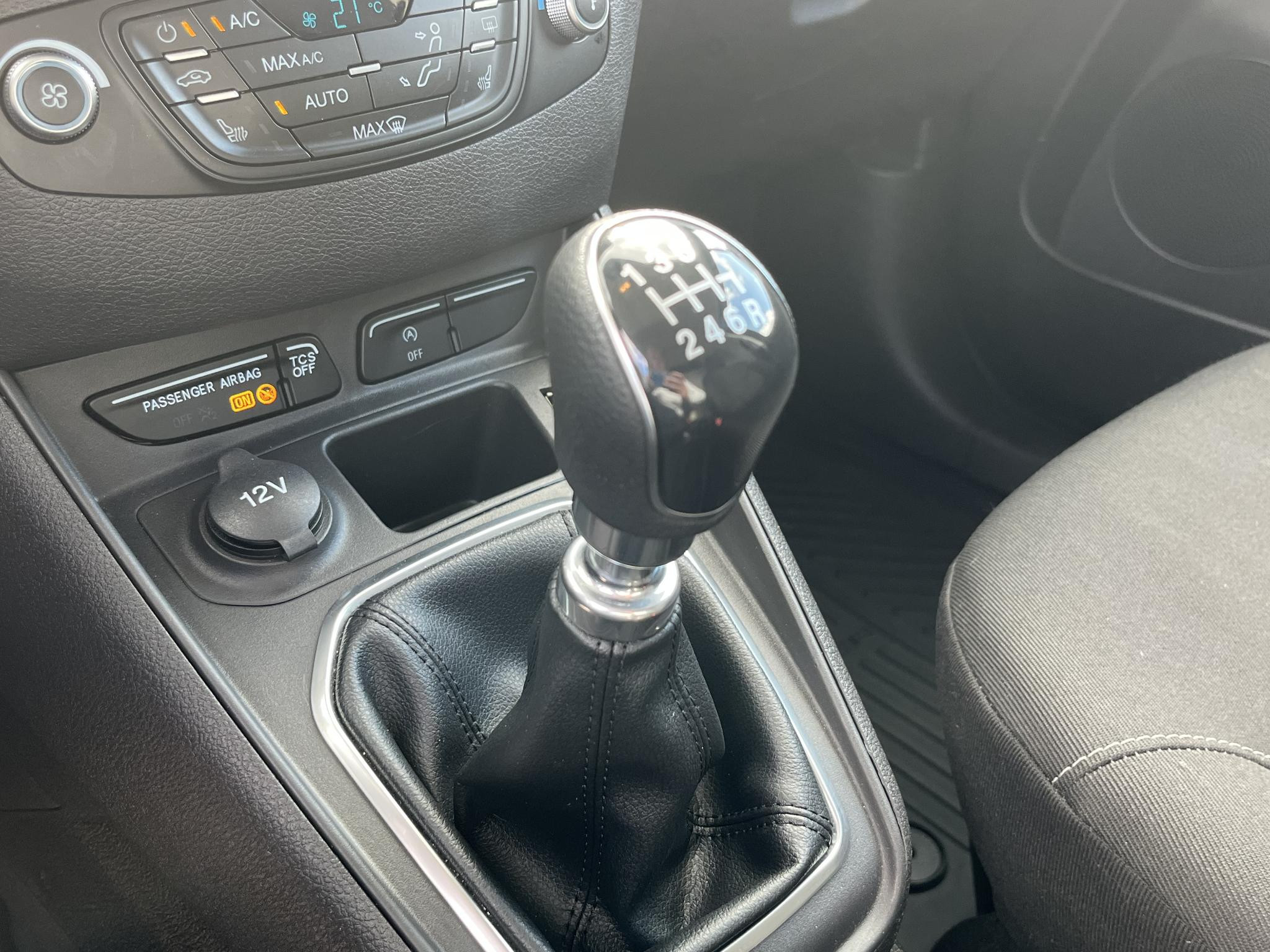 Hoofdafbeelding Ford Transit Courier