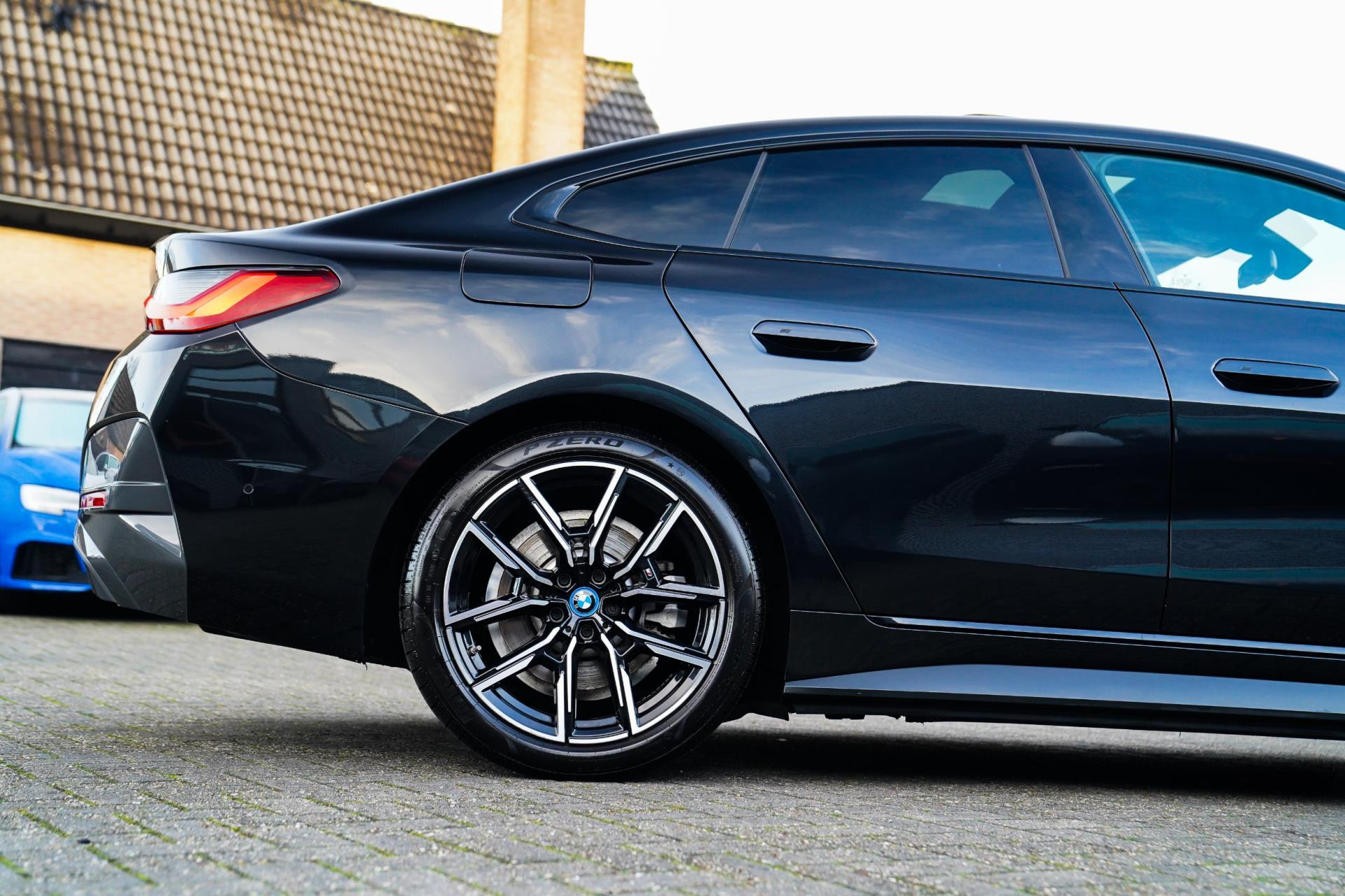 Hoofdafbeelding BMW i4