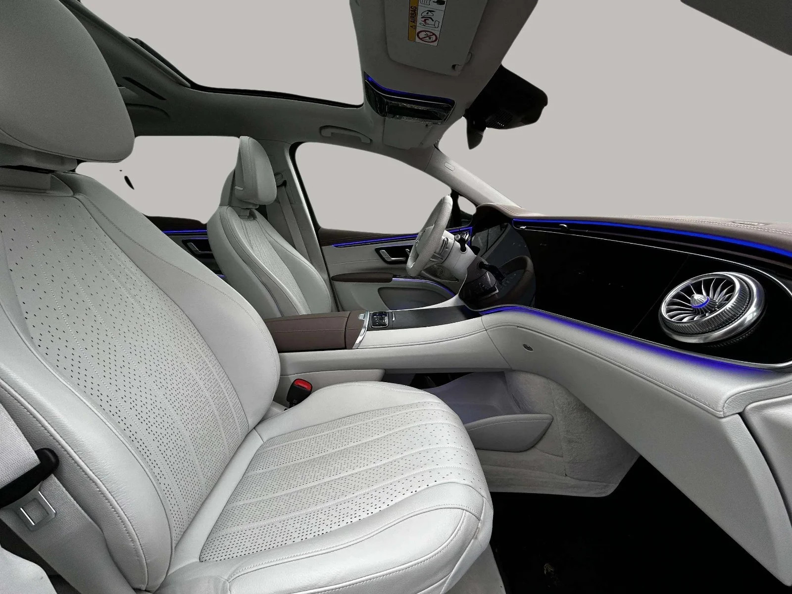 Mercedes-Benz-EQS-image-12