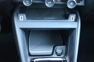 Citroën ë-C4 Citroen Ë-C4 FEEL PACK 136PK 50 kWh | ACHTERUITRIJ CAMERA | NAVIGATIE | APPLE CARPLAY/ANDROID AUTO | LED KOPLAMPEN | CLIMATE CONTROL | CRUISE CONTROL | 18