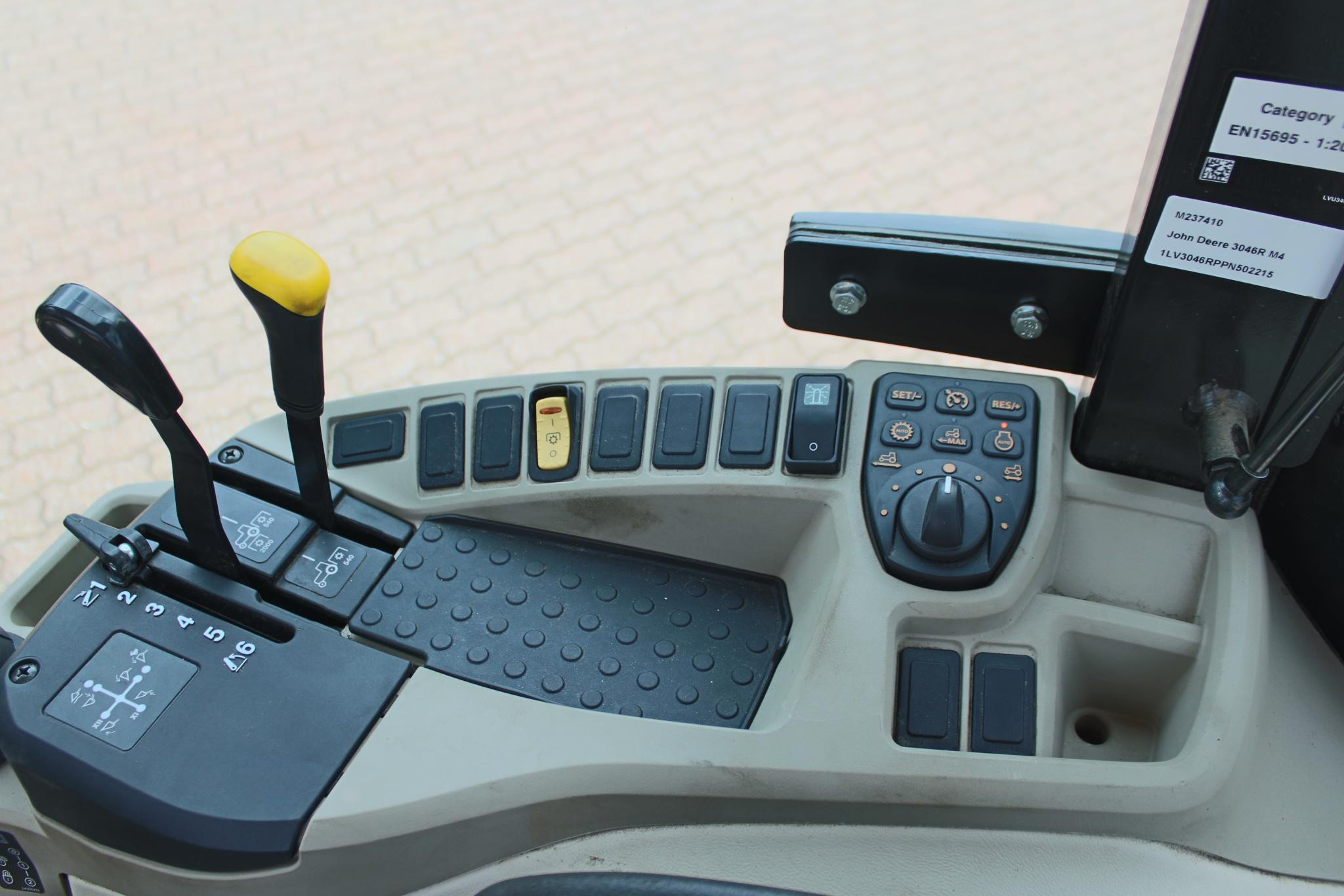 Hoofdafbeelding John Deere 3046r