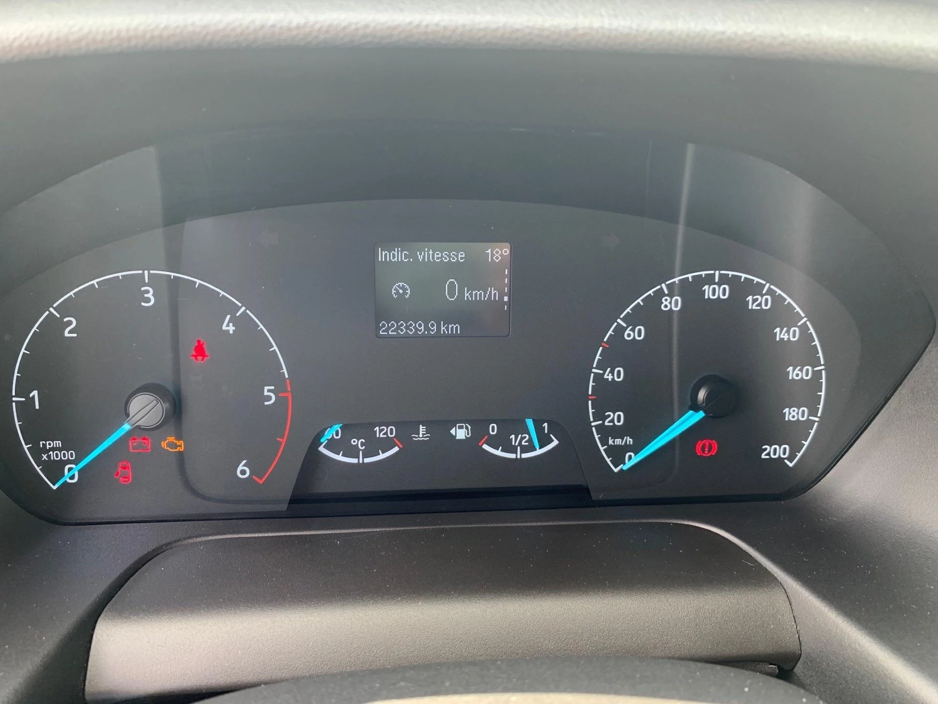 Ford-Transit-image-1