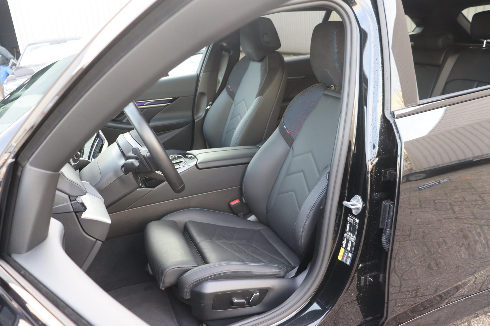 Hoofdafbeelding BMW i5