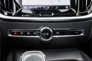Volvo S60 Volvo S60 2.0 B4 R-Design Ultimate Dark ACC Schuifdak Camera 1e Eig - afbeelding nr 30