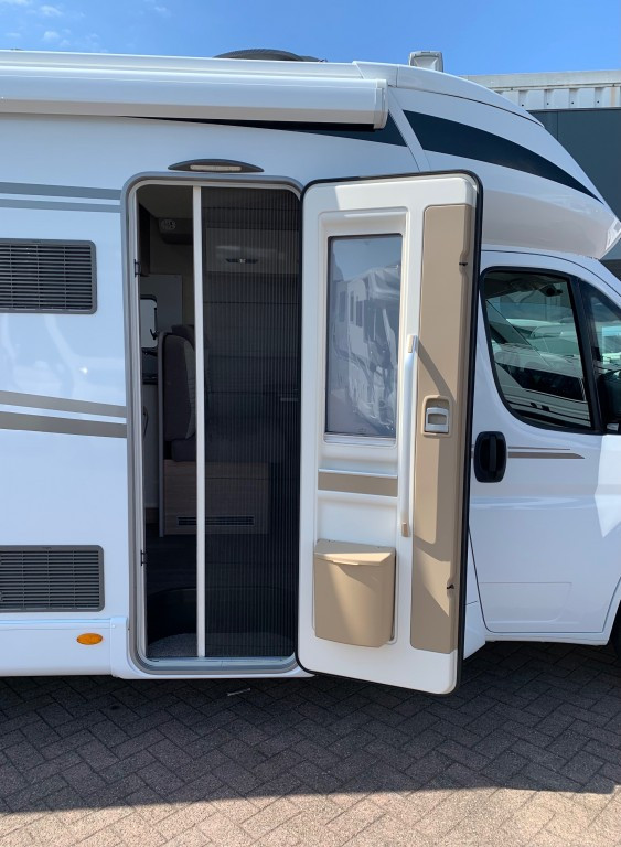 Hoofdafbeelding Bürstner Lyseo Time 2021 38.964km