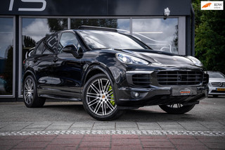 Hoofdafbeelding Porsche Cayenne Porsche Cayenne 3.0 S E-Hybrid|Luchtvering|Pano|Adaptive Cruise|Memory|Carbon Interieur|21'LMV