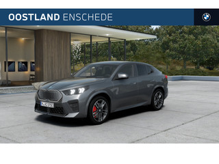 BMW iX2 eDrive20 High Executive M Sport / Sportstoelen / Comfort Access / Head-Up / M Adaptief onderstel / Adaptieve LED / Parking Assistant Plus