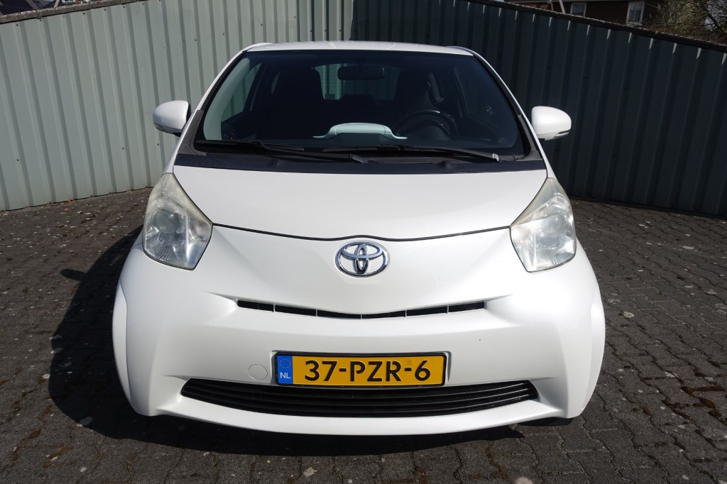 Hoofdafbeelding Toyota iQ
