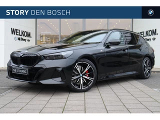 BMW 5 Serie Touring 520i M Sport Automaat / Trekhaak / Adaptieve LED / Parking Assistant / Stoelverwarming / Driving Assistant Plus