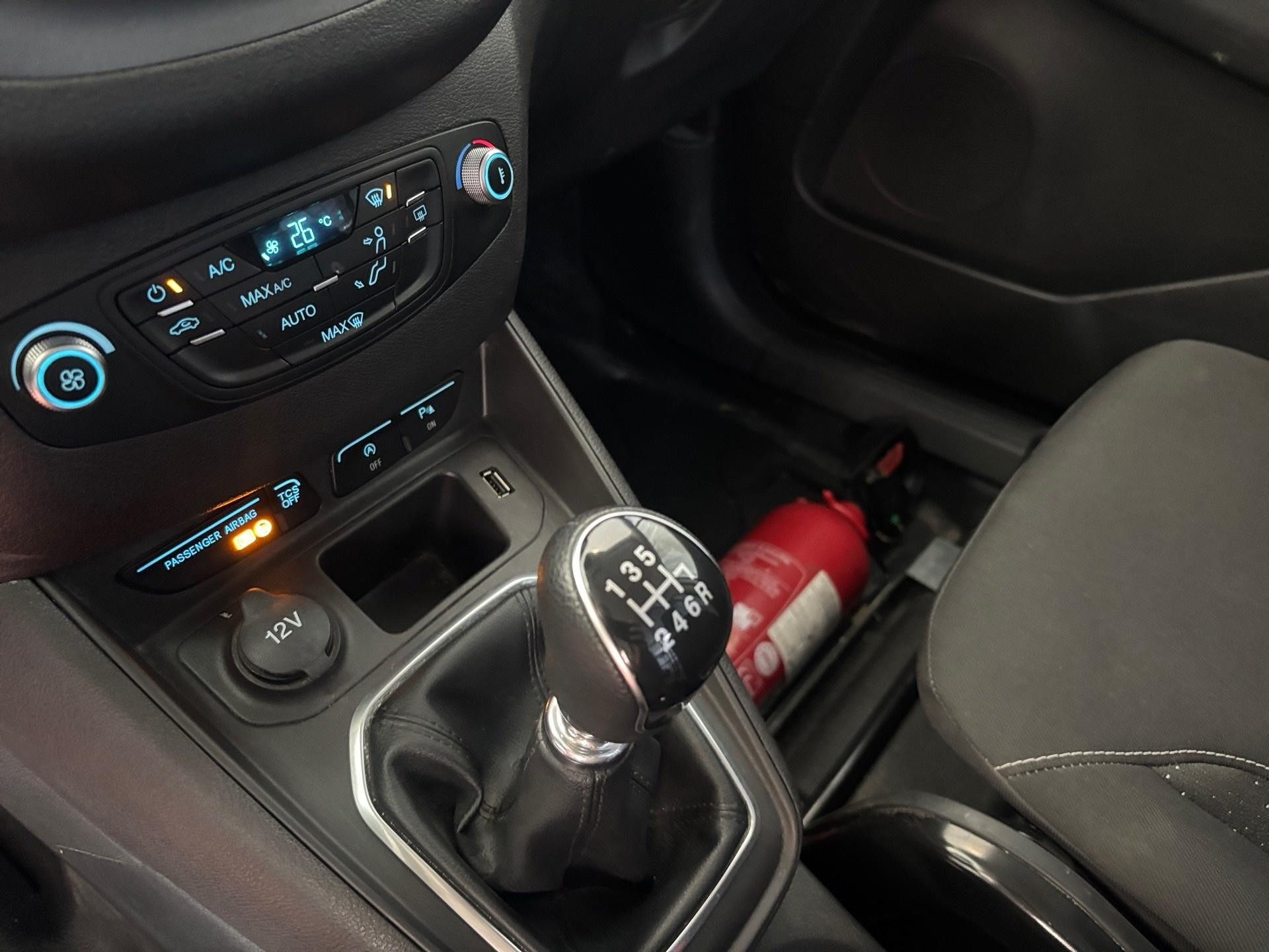 Ford-Transit Courier-image-9