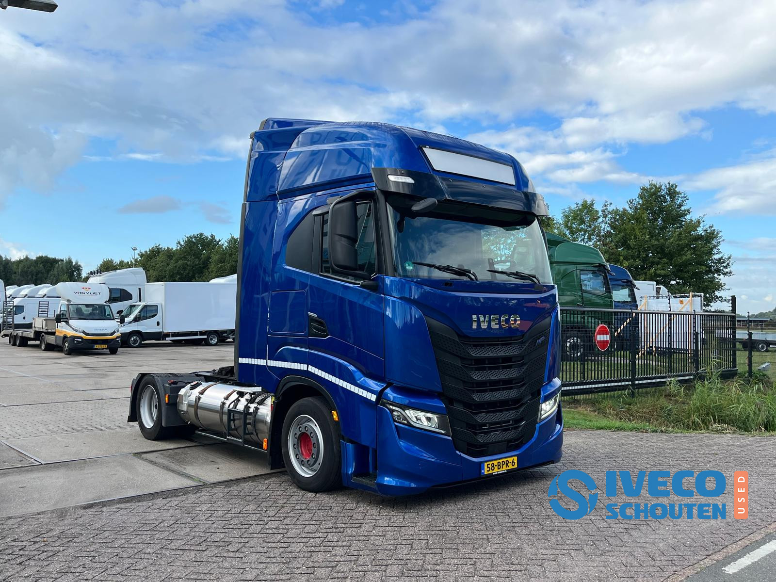 Hoofdafbeelding Iveco S-WAY