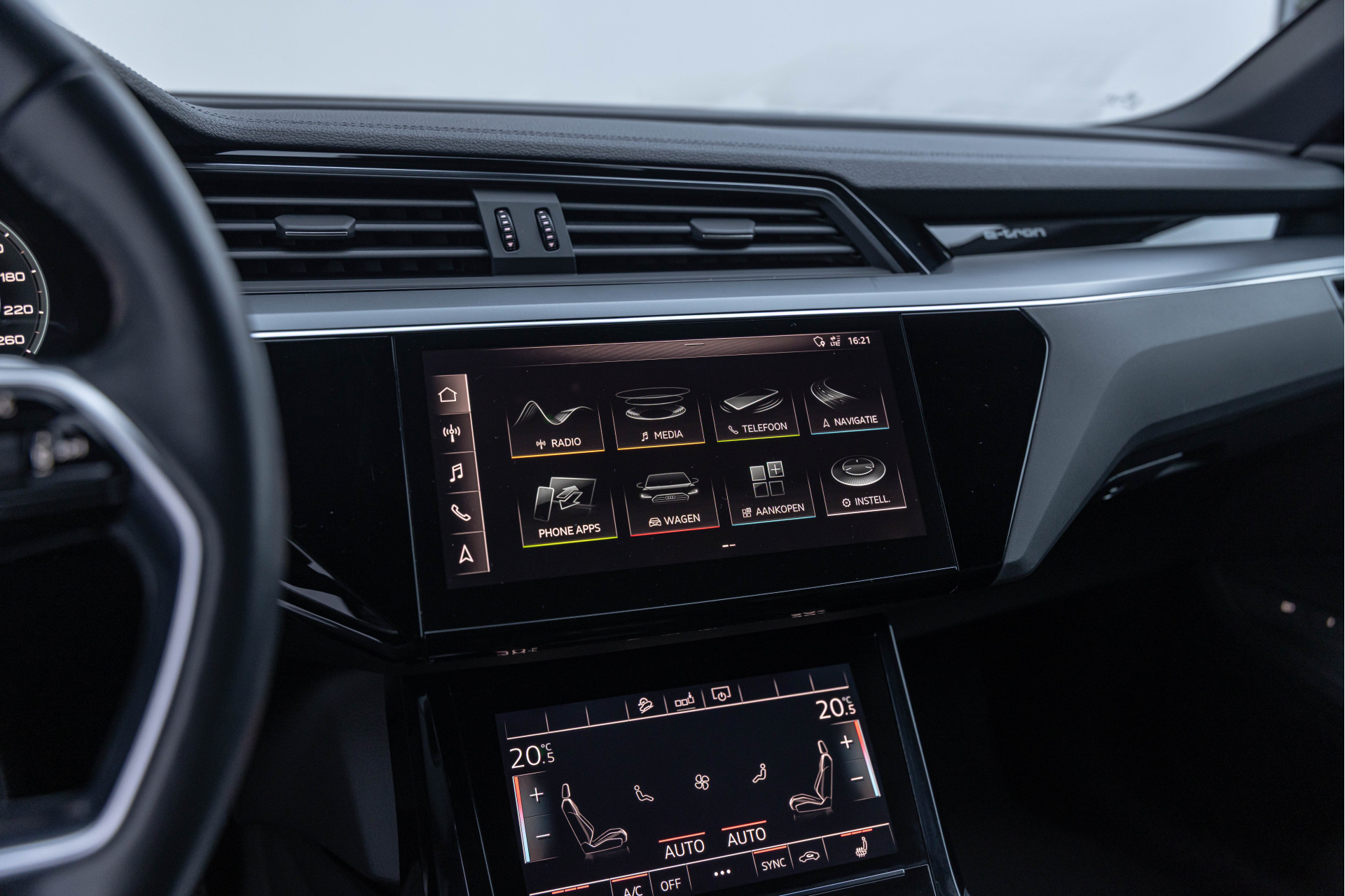 Hoofdafbeelding Audi e-tron