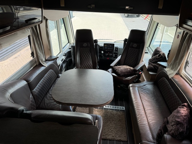 Hoofdafbeelding Knaus R03