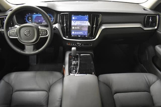 Volvo V60 Volvo V60 350pk AWD Essential Bright | Leder | Driver | Climate | Styling - afbeelding nr 15
