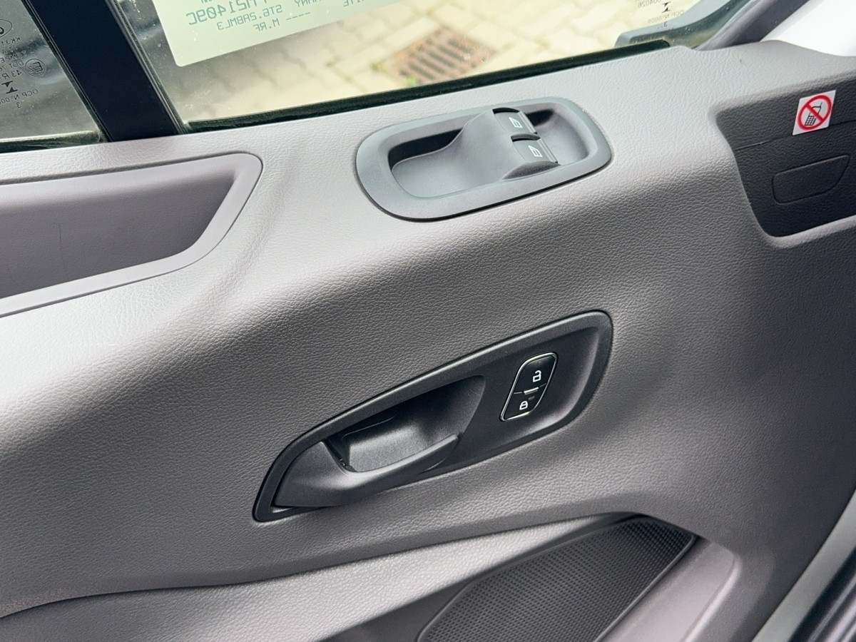 Ford-Transit-image-11