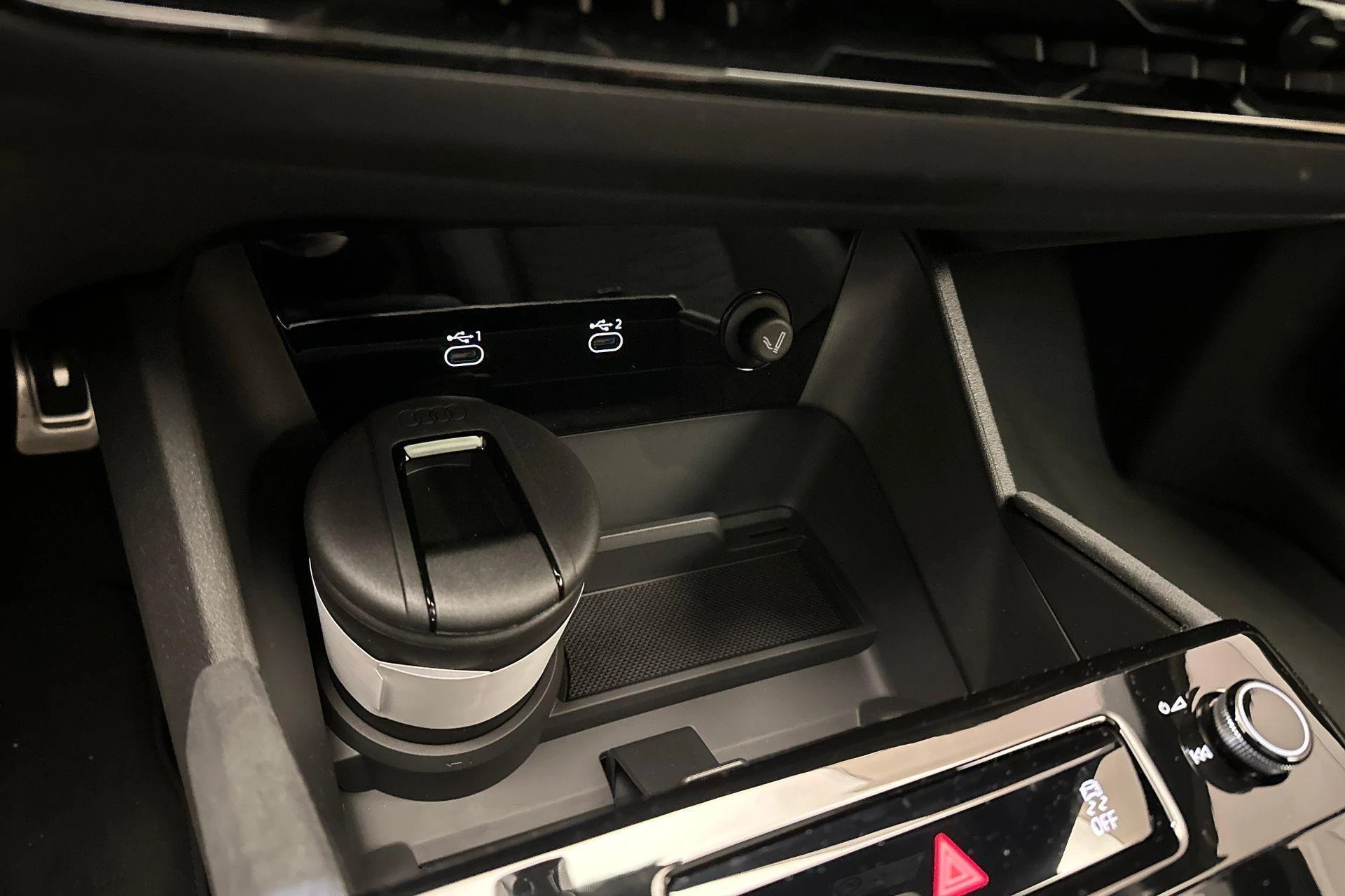 Hoofdafbeelding Audi A6 Avant e-tron