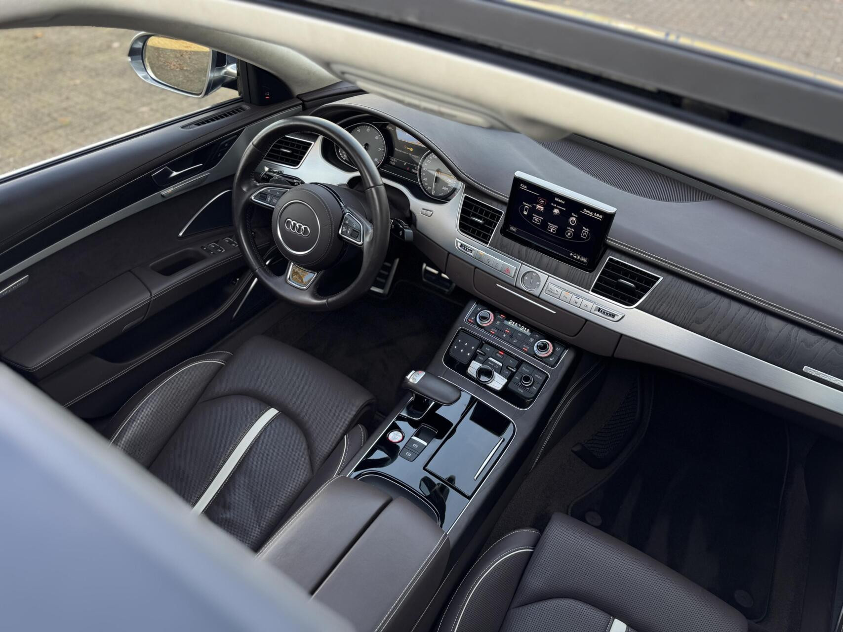 Hoofdafbeelding Audi S8