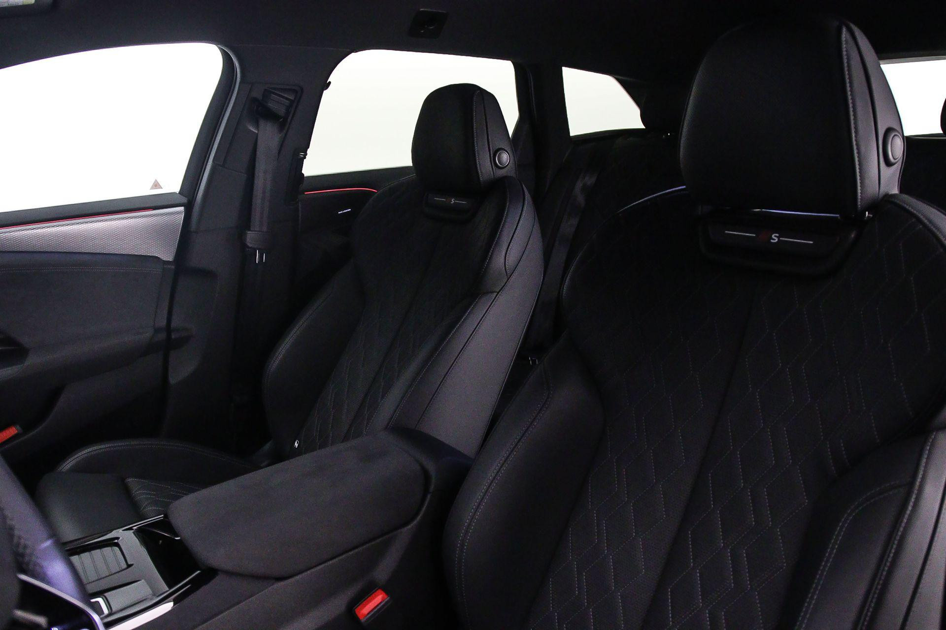 Hoofdafbeelding Audi A6 Avant e-tron