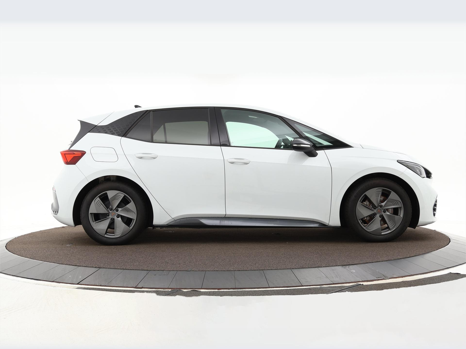 Hoofdafbeelding CUPRA Born