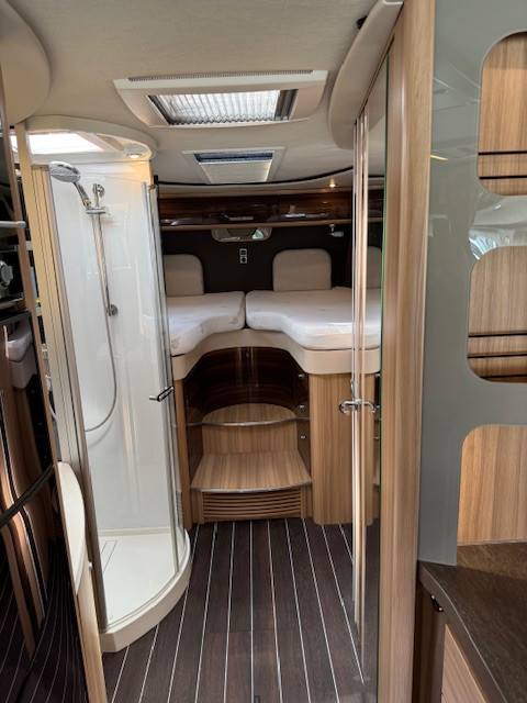 Hoofdafbeelding Knaus R03