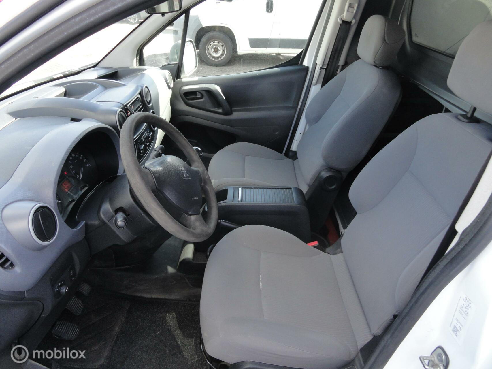 Hoofdafbeelding Peugeot Partner