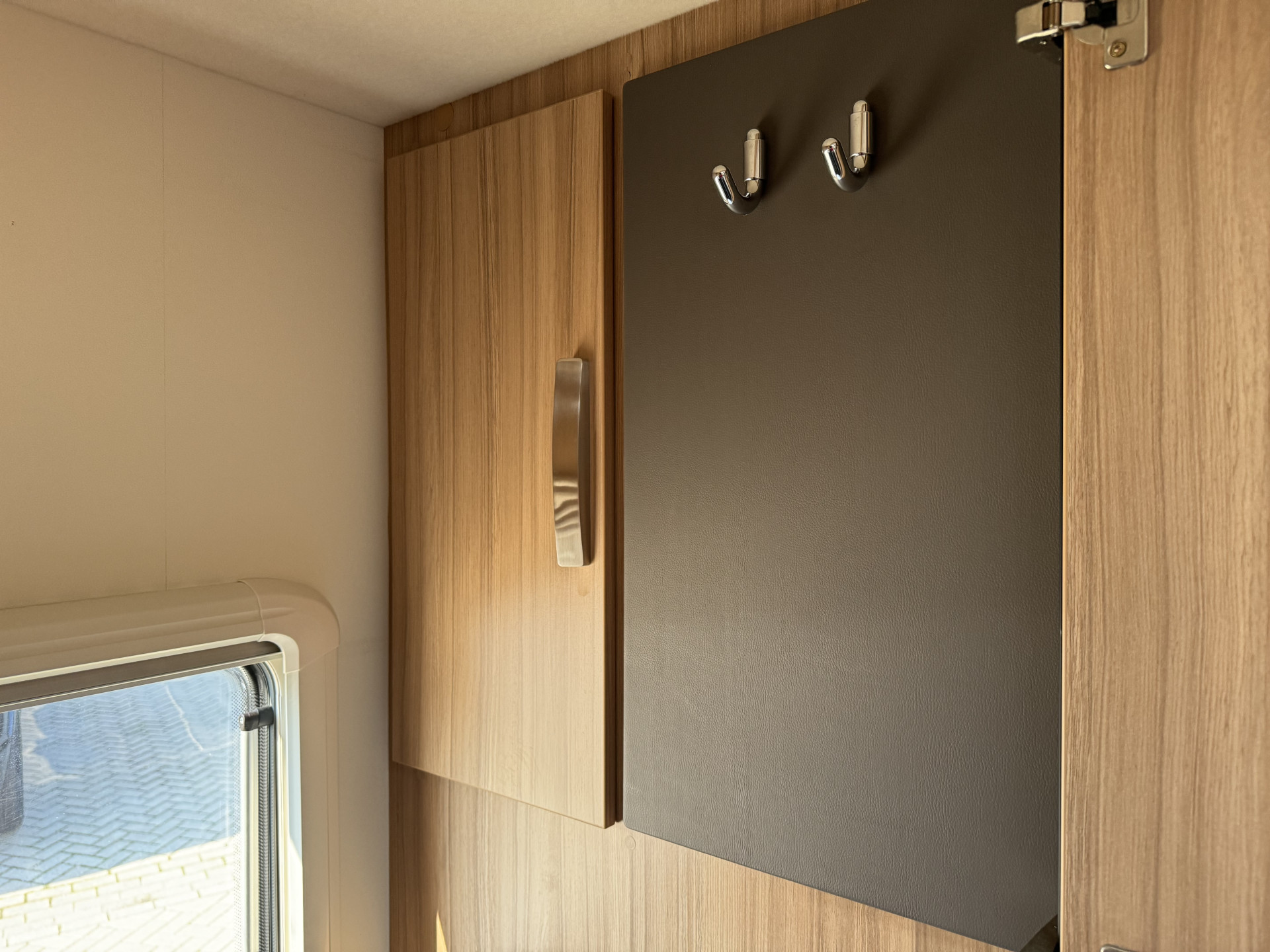 Hoofdafbeelding Knaus R03