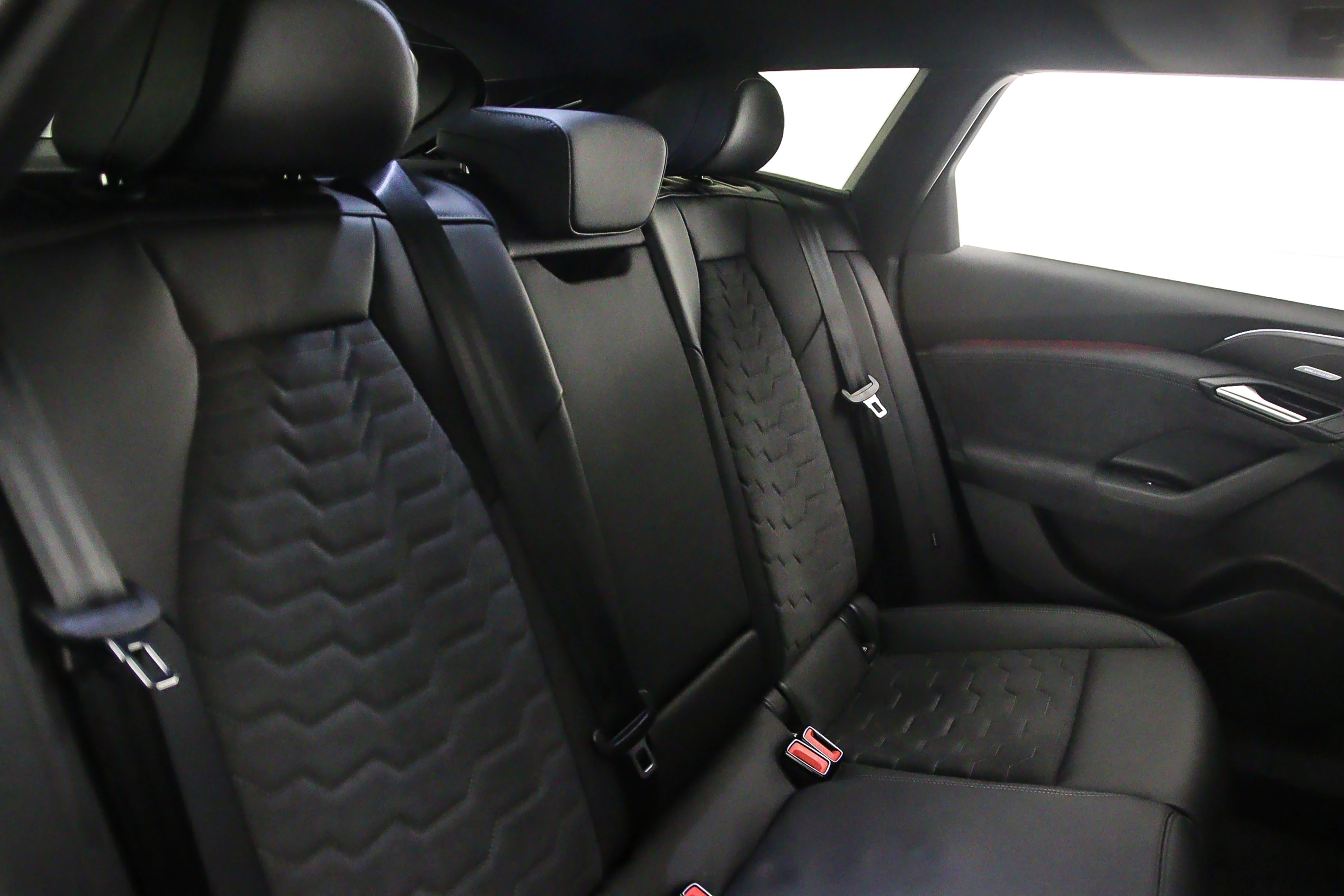 Hoofdafbeelding Audi A6 Avant e-tron