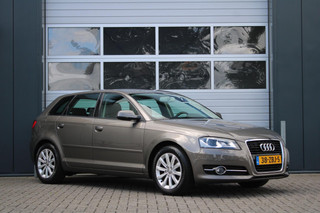 Audi A3 Sportback 1.2 TFSI Attraction Advance Automaat Clima/Cruise/Bi-Xenon/PDC/Bluetooth/Radio.AUX/16"LM/Trekhaak/APK:30-11-2026