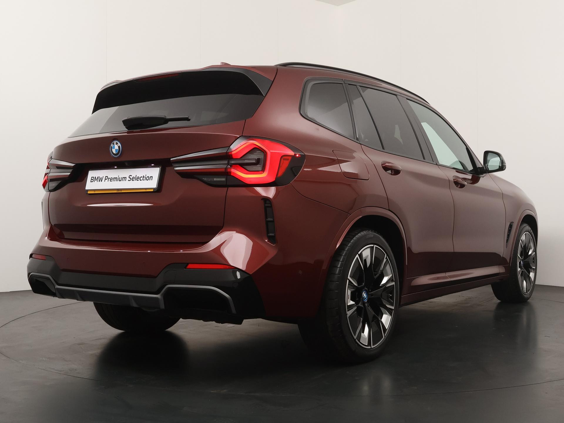 Hoofdafbeelding BMW iX3