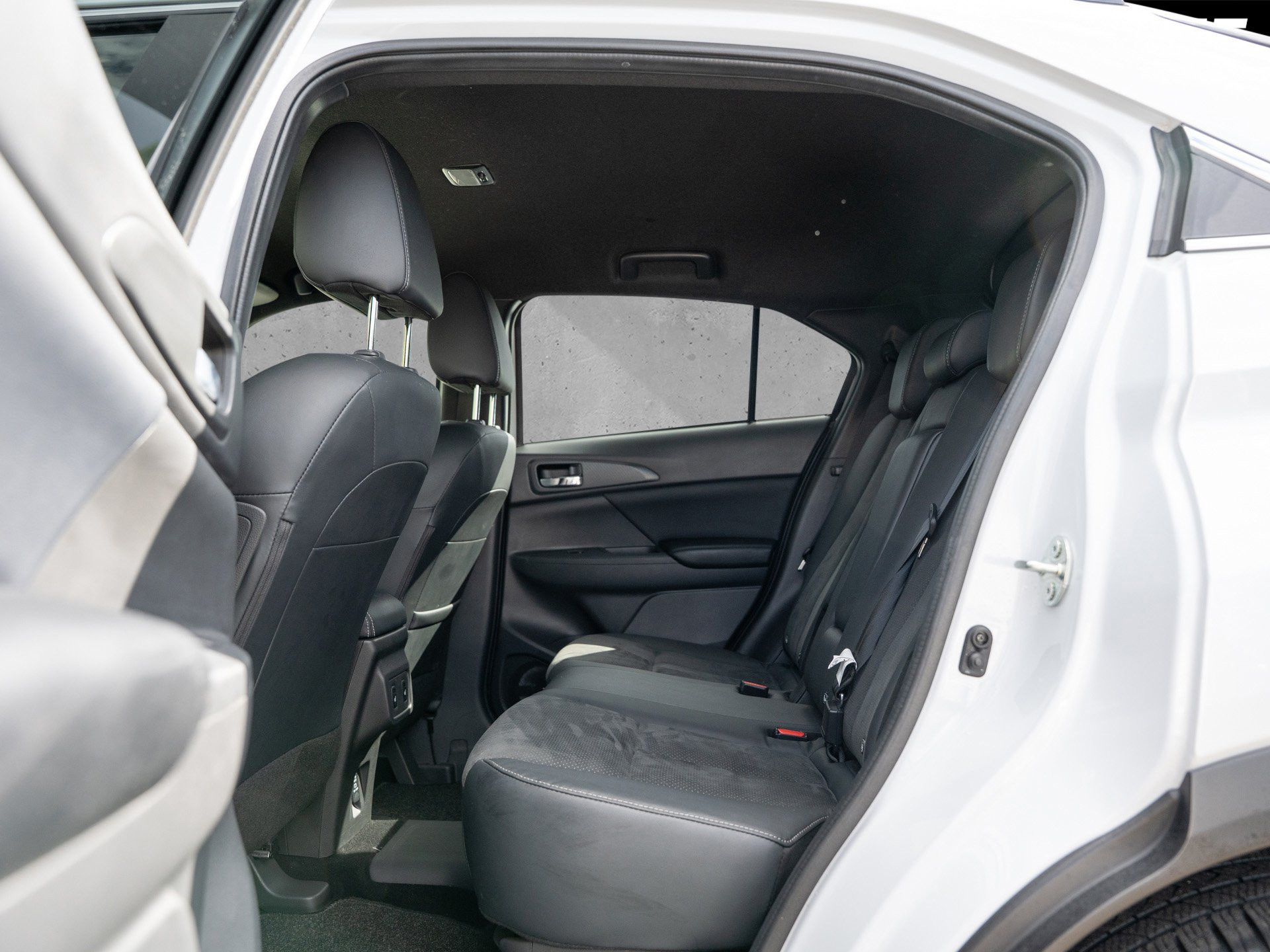 Mitsubishi-Eclipse Cross-image-7