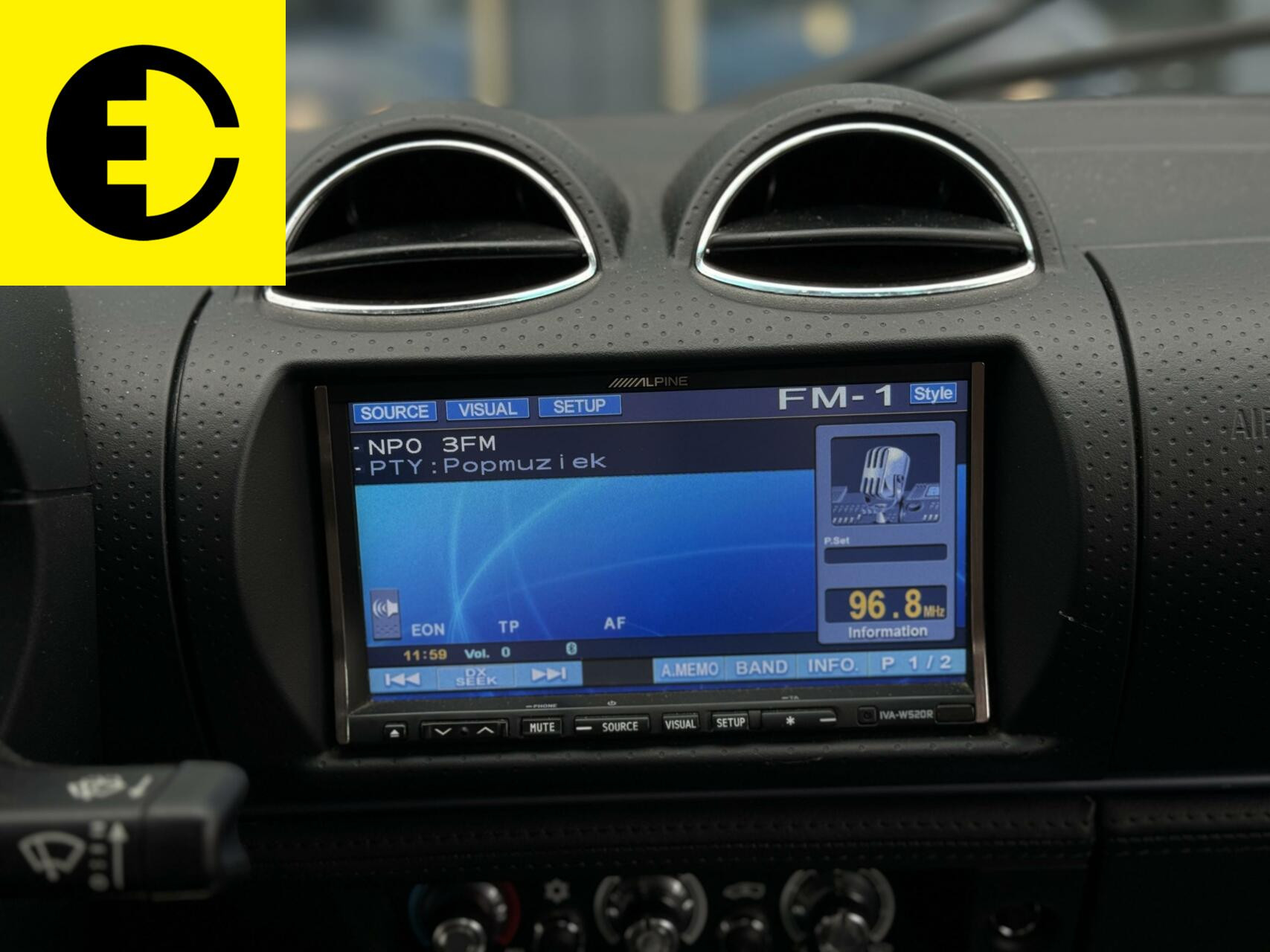 Hoofdafbeelding Tesla Roadster