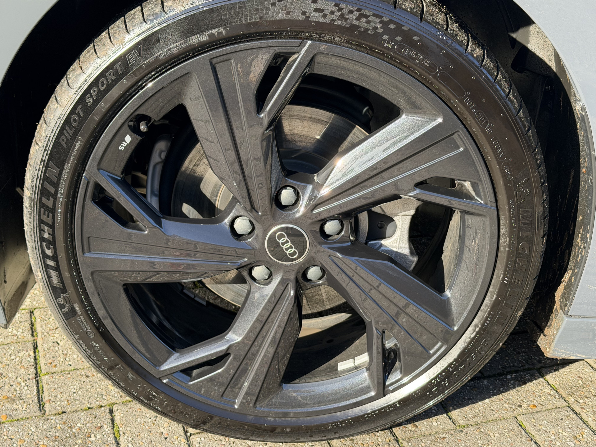 Hoofdafbeelding Audi A6 Avant e-tron