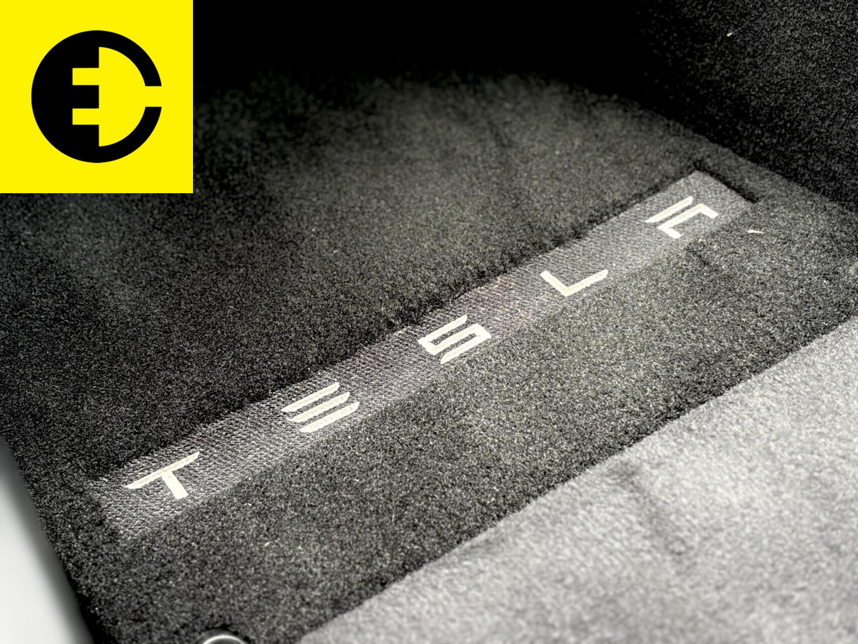 Hoofdafbeelding Tesla Roadster