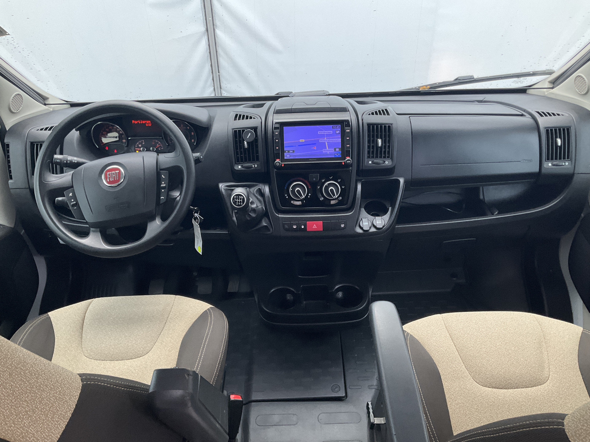 Hoofdafbeelding Knaus R07