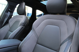 Volvo XC60 Volvo XC60 2.0 T6 Plug-in hybrid AWD Plus Black Edition | Panoramadak | H&K | 360 camera | Winterpack - afbeelding nr 8