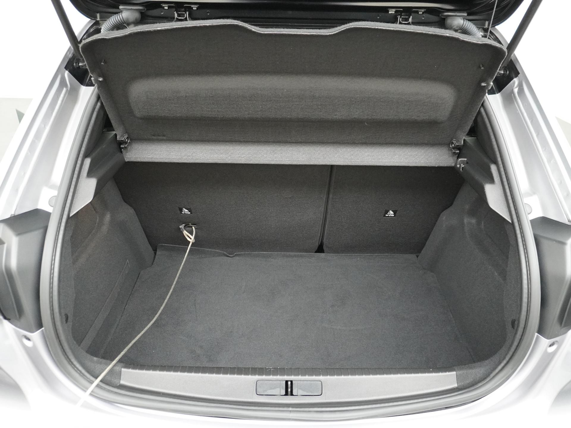 Hoofdafbeelding Peugeot e-208