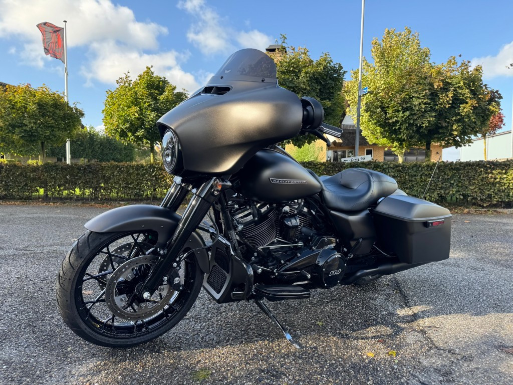Hoofdafbeelding Harley-Davidson Street Glide