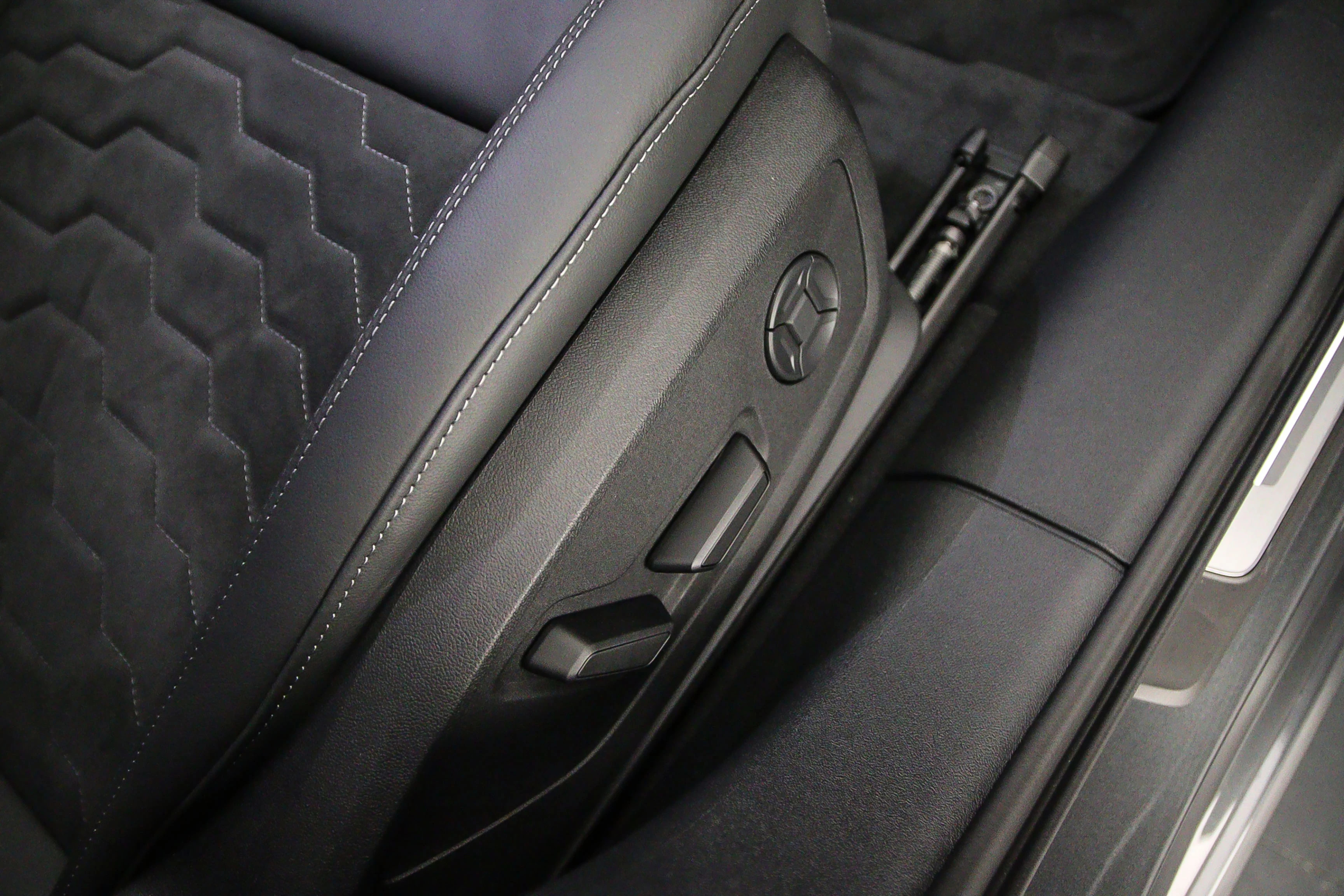 Hoofdafbeelding Audi A6 Avant e-tron