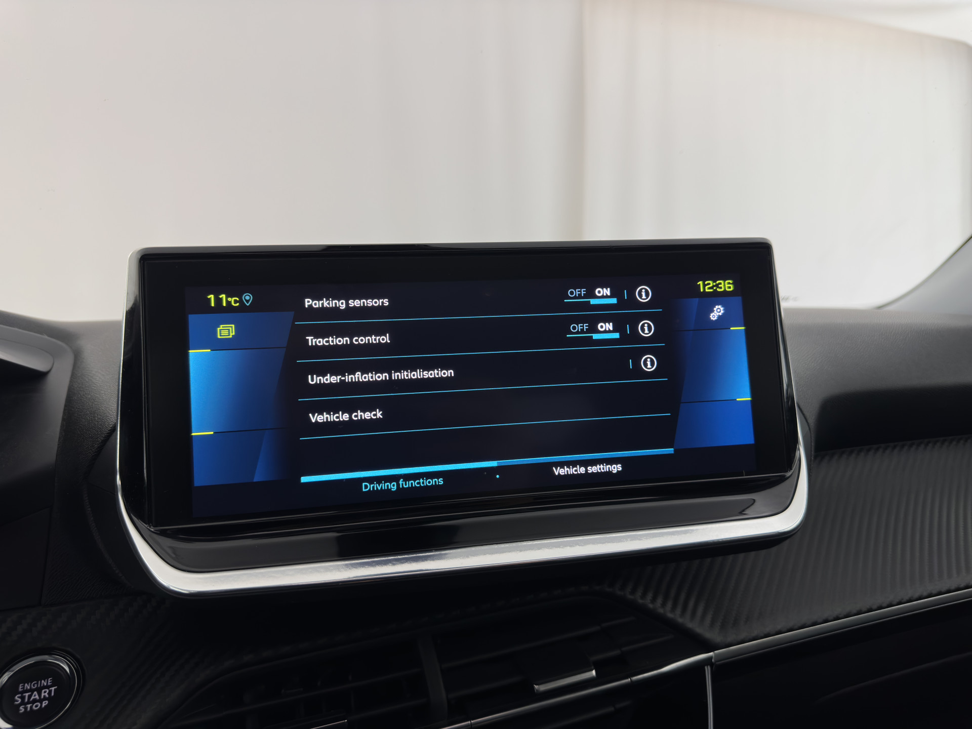 Hoofdafbeelding Peugeot e-2008