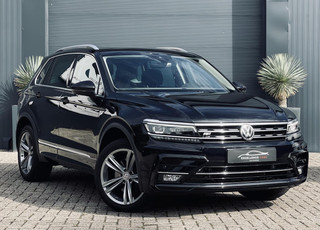 Hoofdafbeelding Volkswagen Tiguan Volkswagen Tiguan 2.0 TSI 4Motion 3x R-Line Pano Automaat DealerOH Volkswagen Tiguan 2.0 TSI 4Motion 3x R-Line/dealler ondh/Garantie