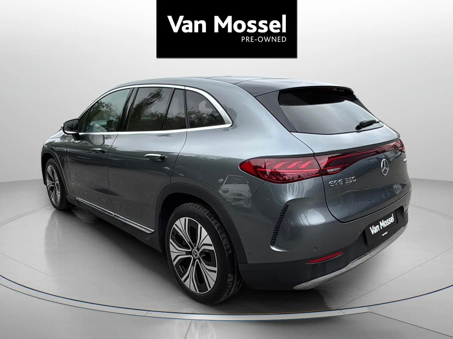 Mercedes-Benz-EQE-image-2