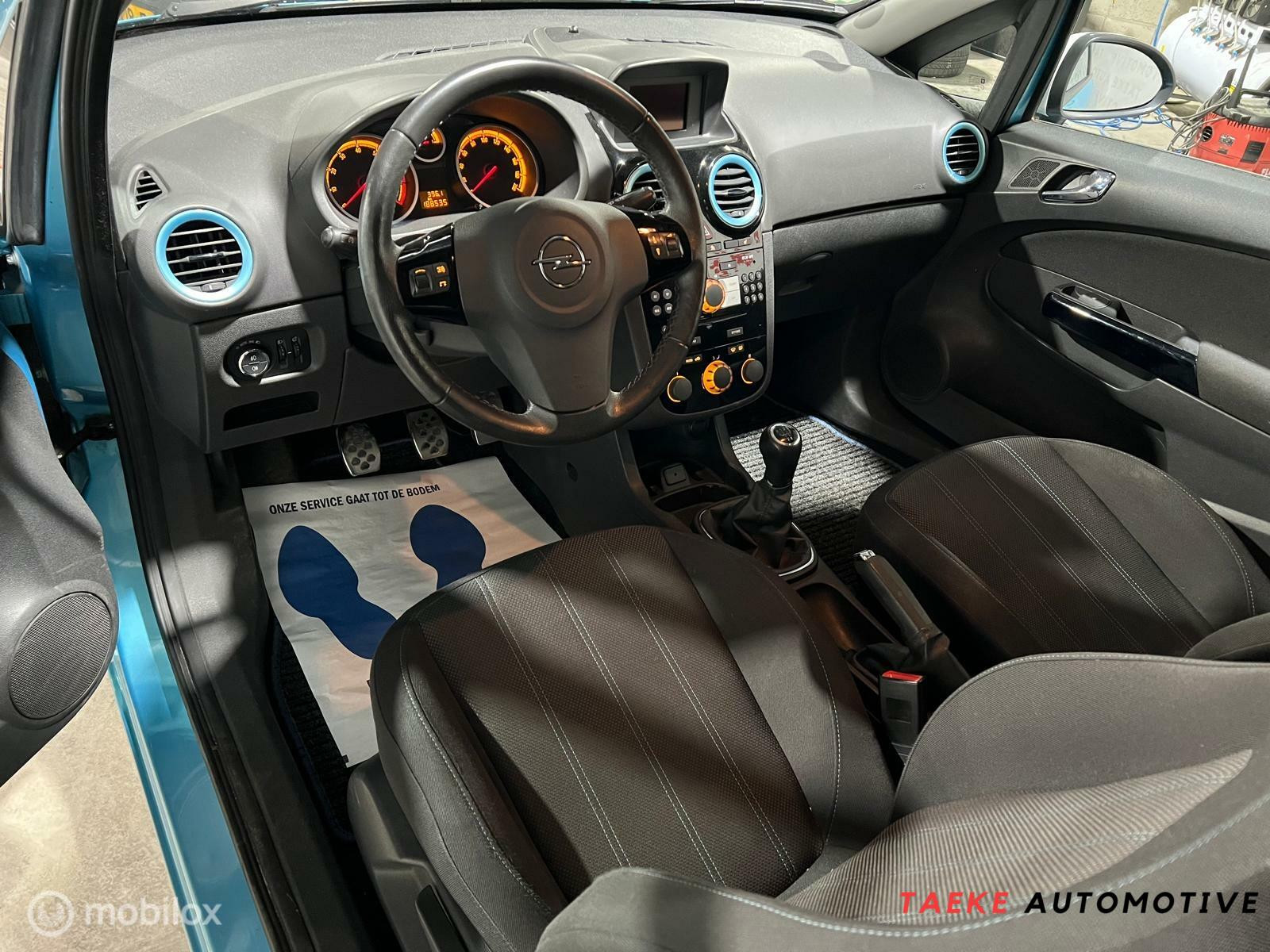 Hoofdafbeelding Opel Corsa