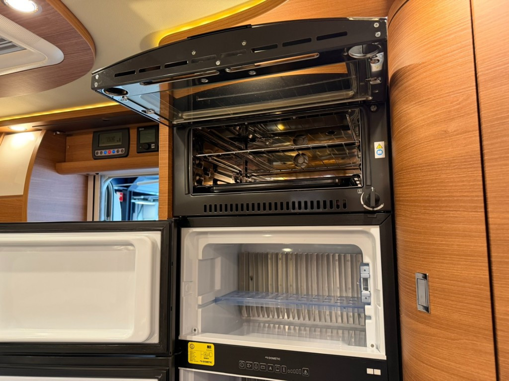 Hoofdafbeelding Carthago Chic C-line 5.0 Qb Suite 180pk Automaat