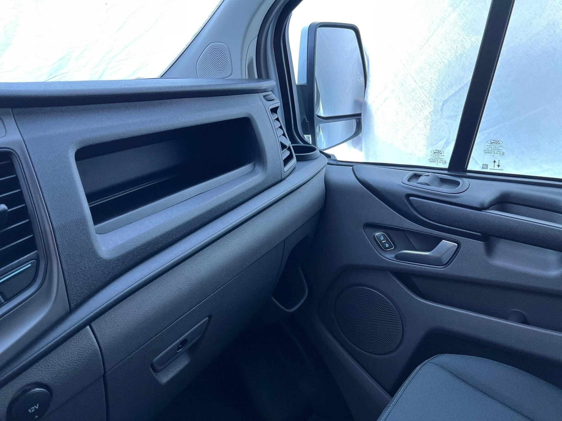 Ford-Transit Custom-image-7