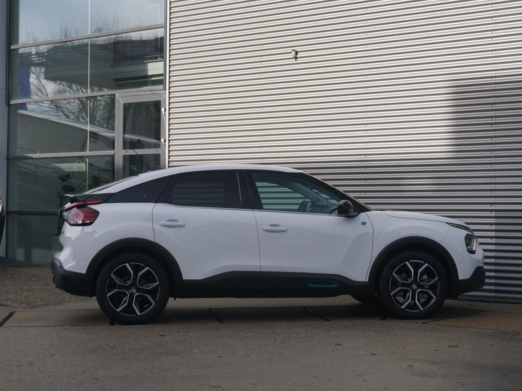 Hoofdafbeelding Citroën ë-C4