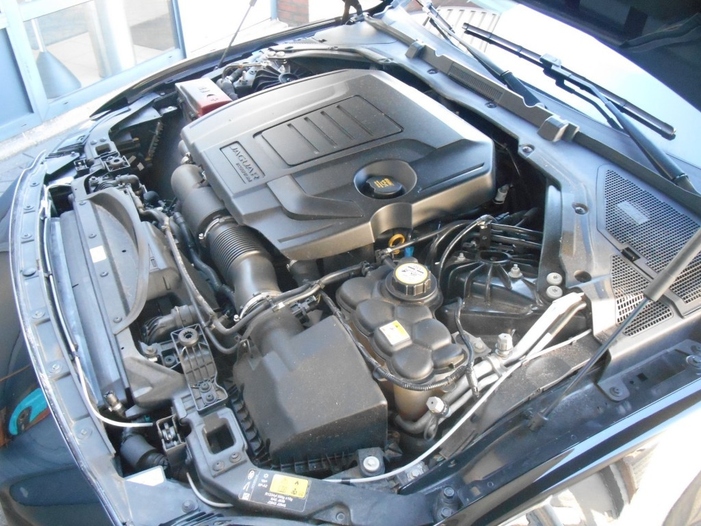 Hoofdafbeelding Jaguar XE