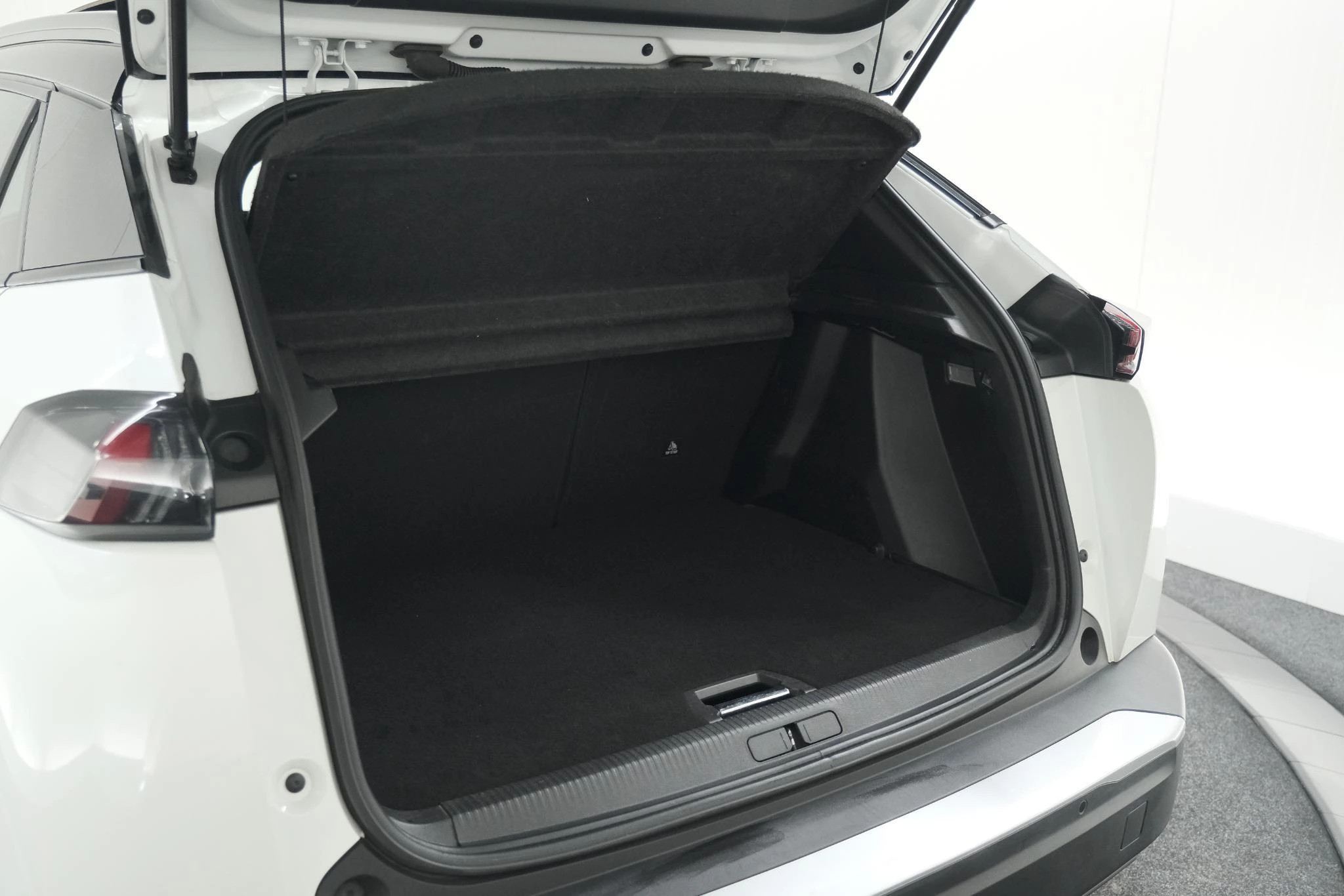 Hoofdafbeelding Peugeot e-2008