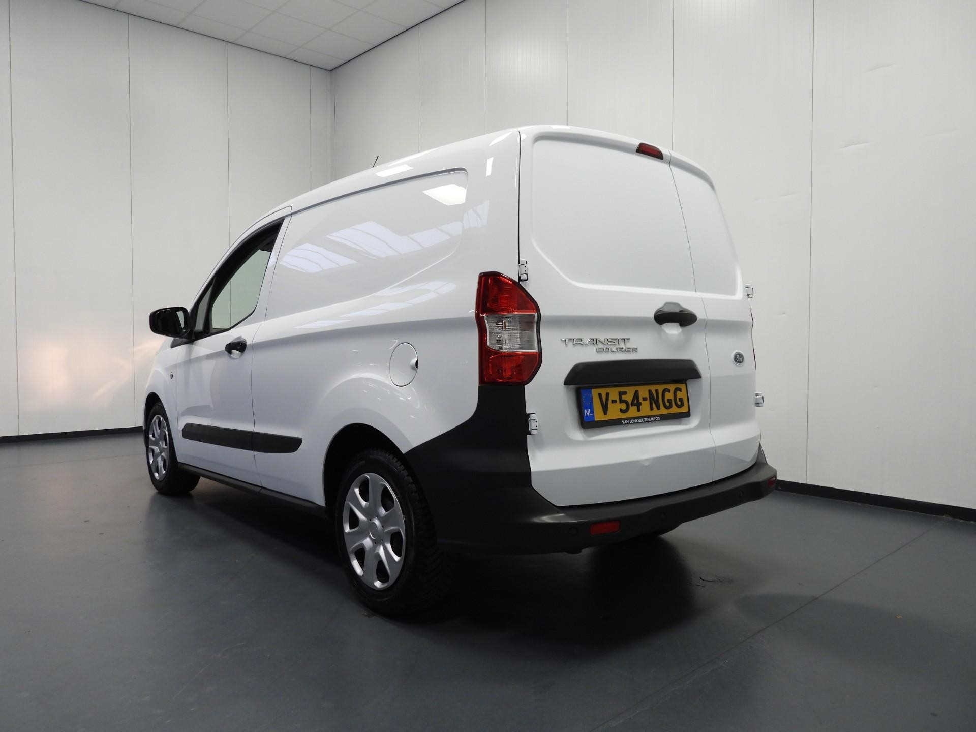 Hoofdafbeelding Ford Transit Courier